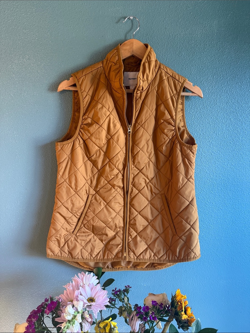 Old Navy Quilted Vest in Camel Brown